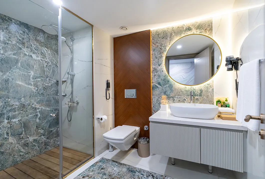 Superior Pool Suite